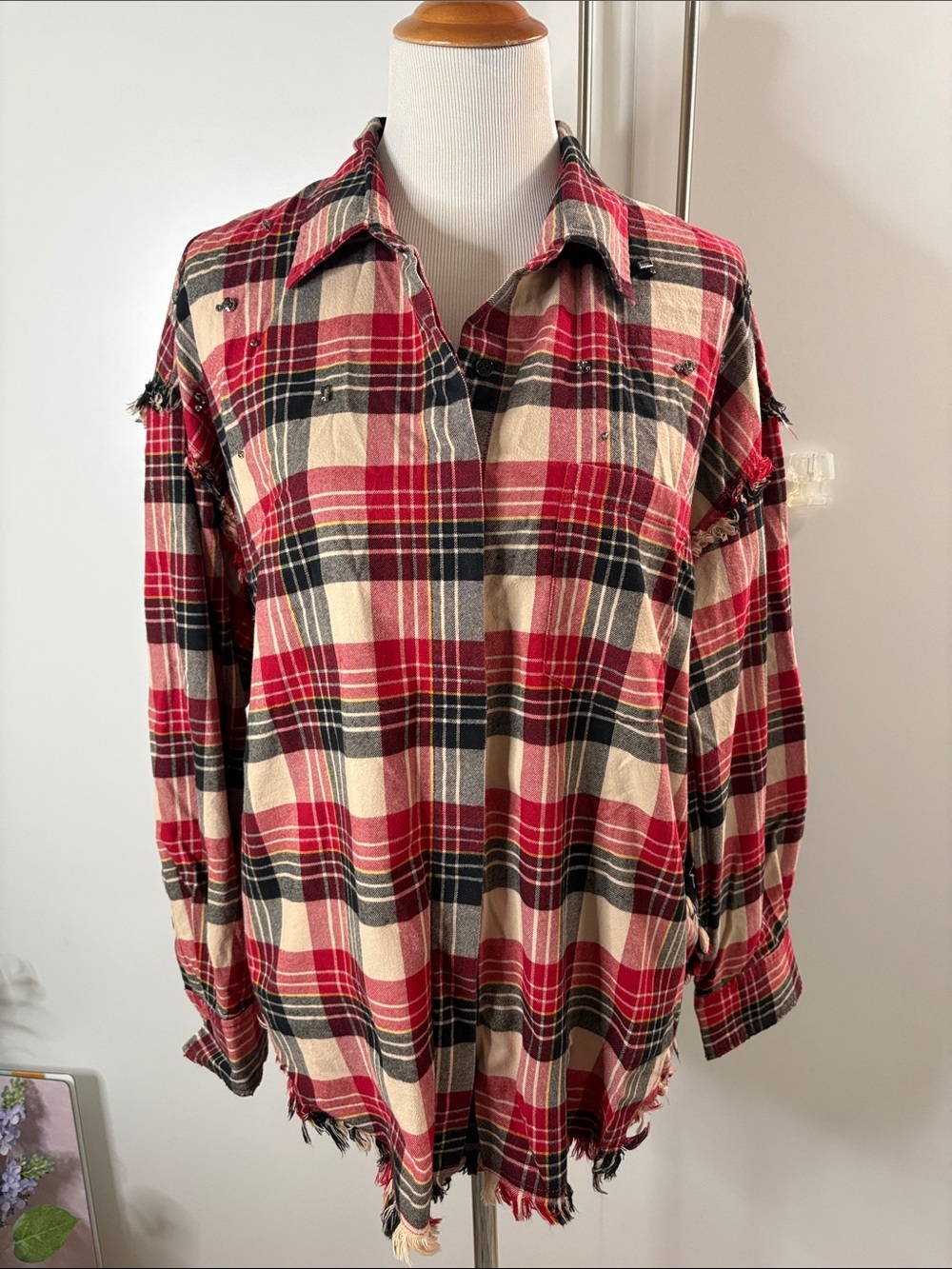 MO&Co Red Plaid Distressed Button-Down Shirt L